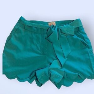 GB shorts , scalloped legs, green. Sz small